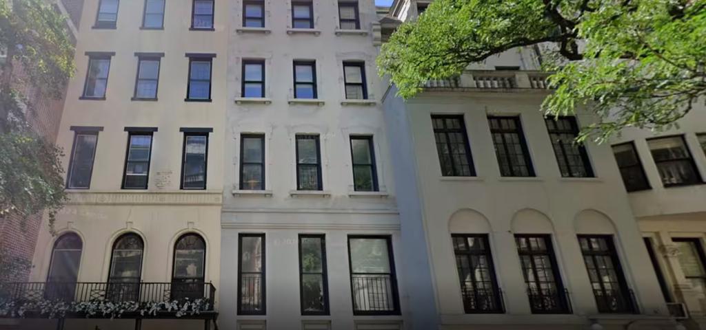 Δυο μεζονέτες στο Μανχάταν πούλησε το Μητροπολιτικό Μουσείο Τέχνης  Δυο μεζονέτες στο Μανχάταν πούλησε το Μητροπολιτικό Μουσείο Τέχνης